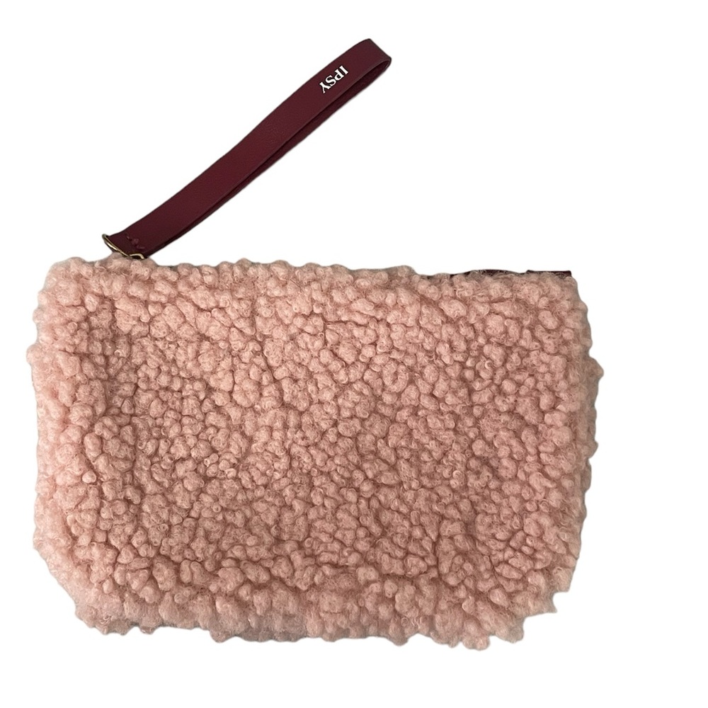 ipsy Sherpa-like material Cosmetic Case 7.25" x 5" Pink‎ blush color
